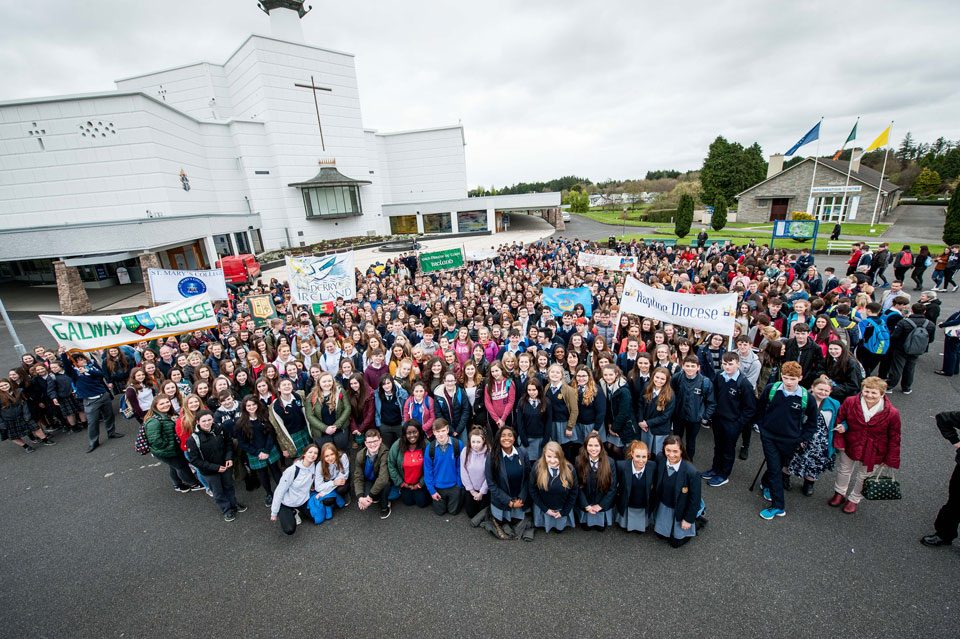 Over 1,000 Celebrate 10 Years of the Award at Knock Shrine